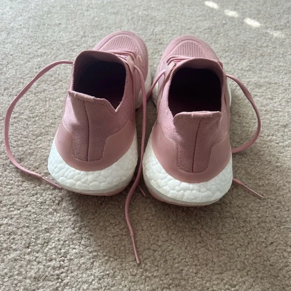 Adidas Pink Ultraboost 22 - Picture 3 of 3